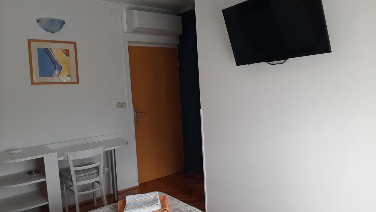 Rooms Neda Rab Town Zewnętrze zdjęcie