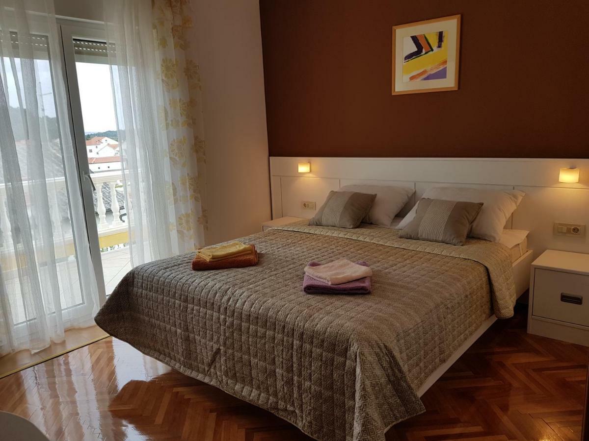 Rooms Neda Rab Town Zewnętrze zdjęcie