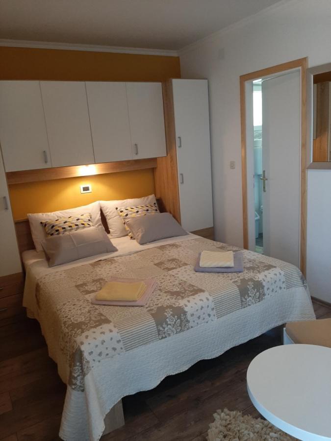 Rooms Neda Rab Town Zewnętrze zdjęcie