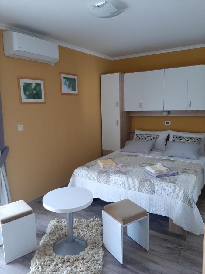 Rooms Neda Rab Town Zewnętrze zdjęcie
